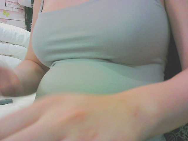 KeepmepregO live cam on BongaCams