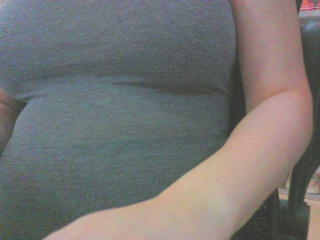 KeepmepregO live cam on BongaCams