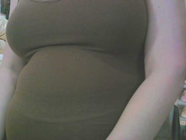 KeepmepregO live cam on BongaCams