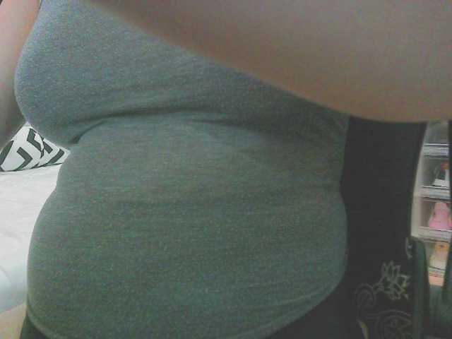 KeepmepregO live cam on BongaCams