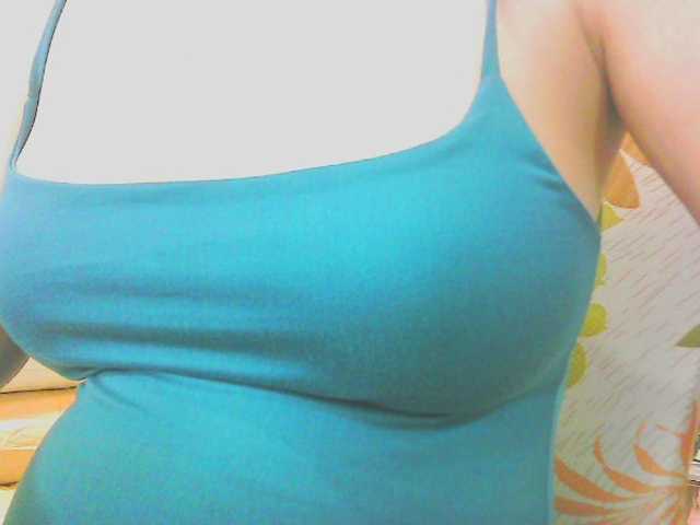 KeepmepregO live cam on BongaCams