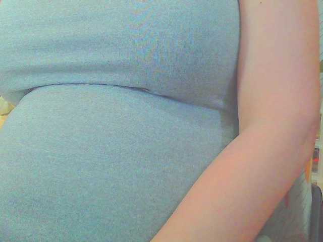 KeepmepregO live cam on BongaCams