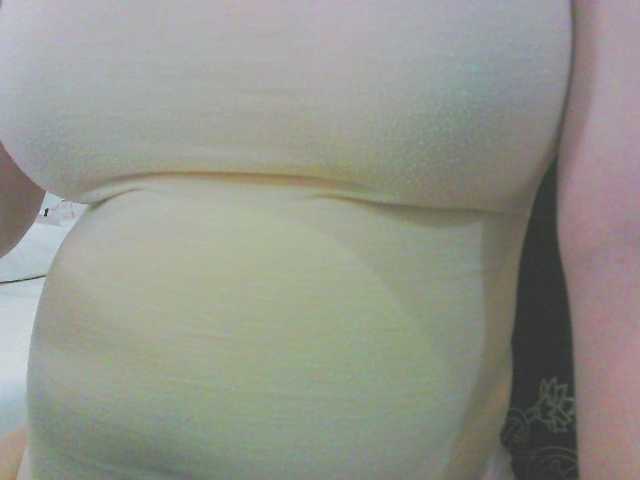 KeepmepregO live cam on BongaCams