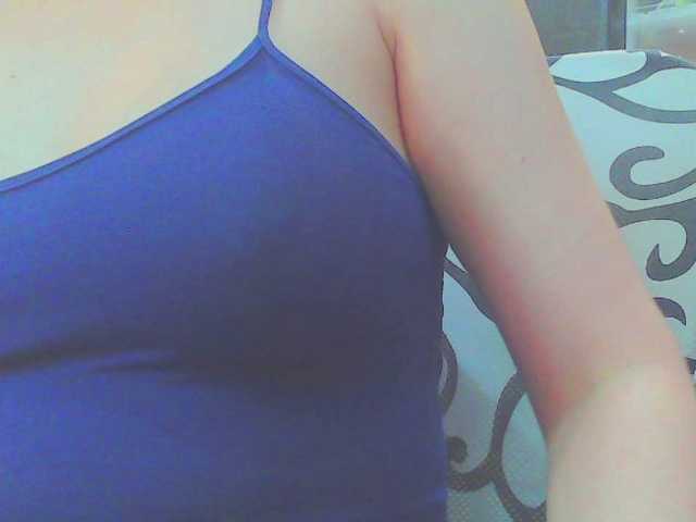 KeepmepregO live cam on BongaCams
