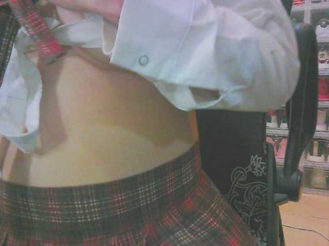 KeepmepregO live cam on BongaCams