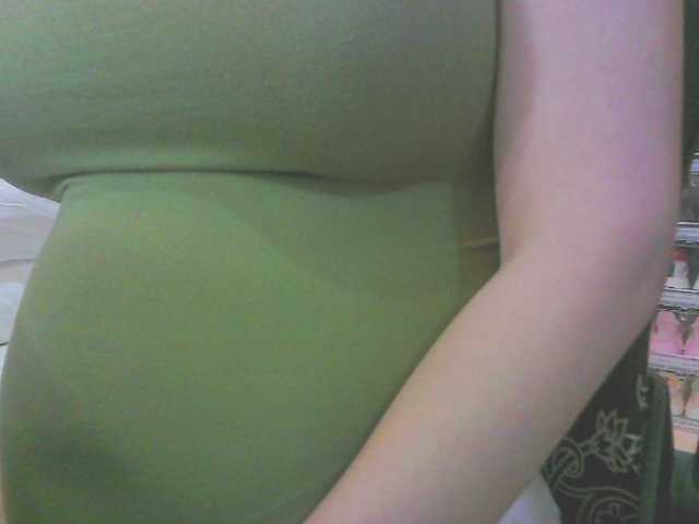KeepmepregO live cam on BongaCams