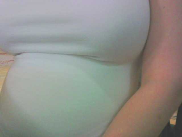 KeepmepregO live cam on BongaCams