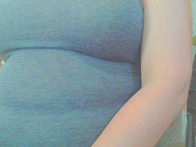 KeepmepregO live cam on BongaCams
