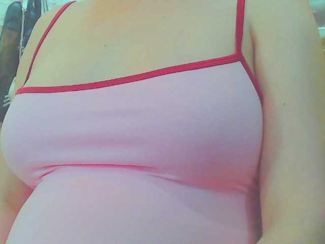 KeepmepregO live cam on BongaCams