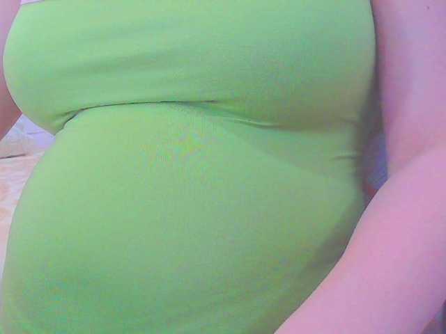 KeepmepregO live cam on BongaCams