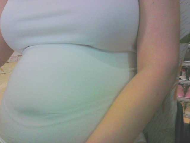 KeepmepregO live cam on BongaCams