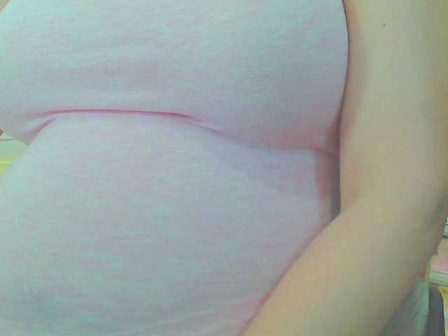 KeepmepregO live cam on BongaCams