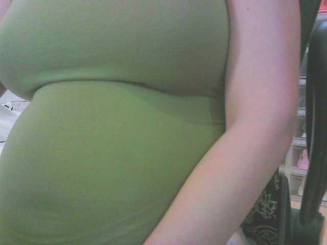 KeepmepregO live cam on BongaCams