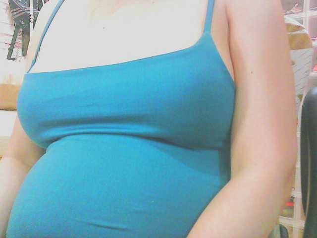 KeepmepregO live cam on BongaCams