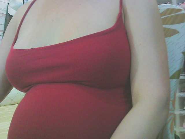 KeepmepregO live cam on BongaCams