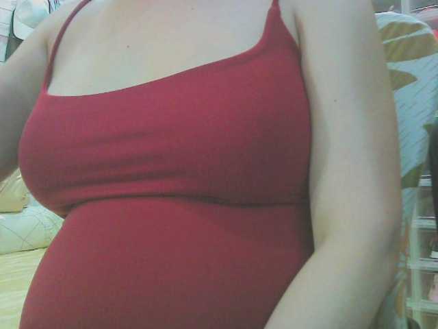 KeepmepregO live cam on BongaCams