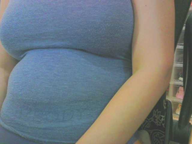 KeepmepregO live cam on BongaCams