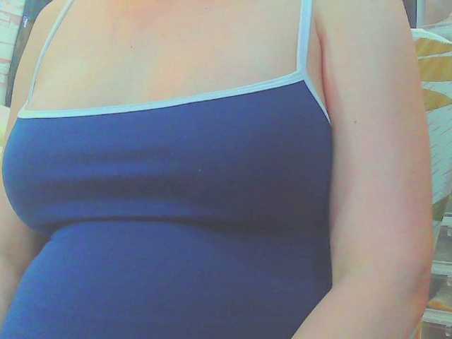 KeepmepregO live cam on BongaCams