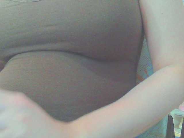 KeepmepregO live cam on BongaCams