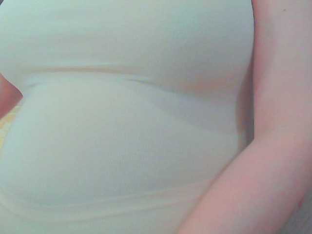 KeepmepregO live cam on BongaCams