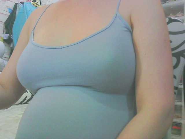 KeepmepregO live cam on BongaCams