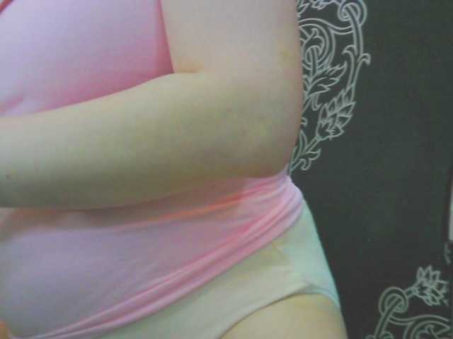 KeepmepregO live cam on BongaCams