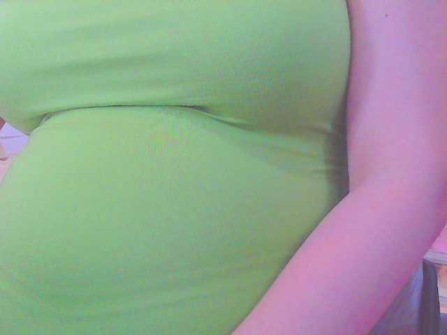 KeepmepregO live cam on BongaCams