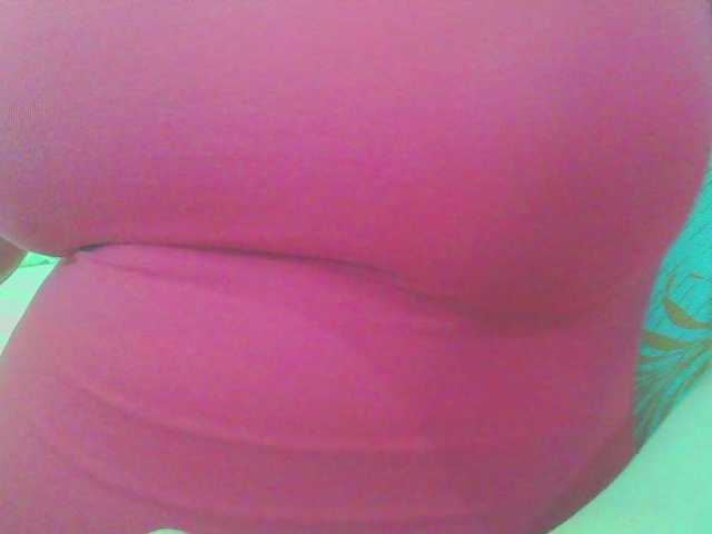 KeepmepregO live cam on BongaCams