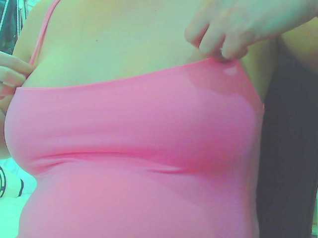 KeepmepregO live cam on BongaCams