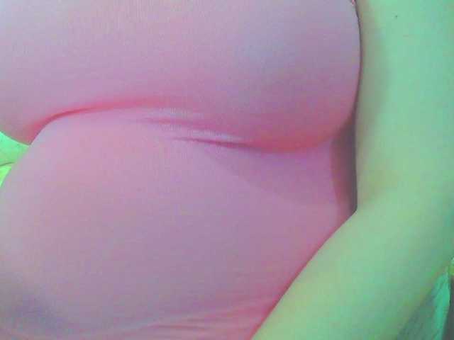 KeepmepregO live cam on BongaCams