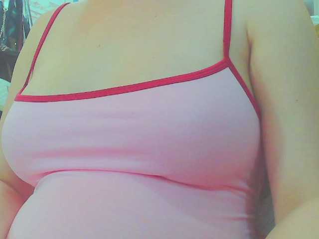 KeepmepregO live cam on BongaCams