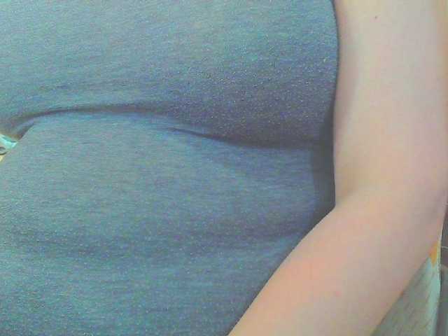 KeepmepregO live cam on BongaCams