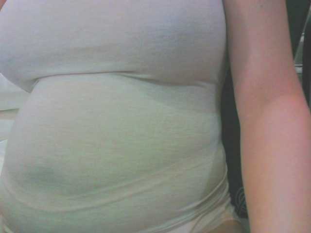 KeepmepregO live cam on BongaCams