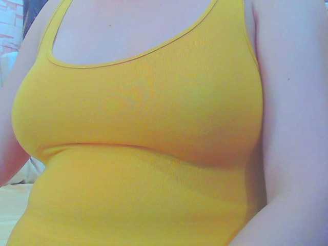KeepmepregO live cam on BongaCams