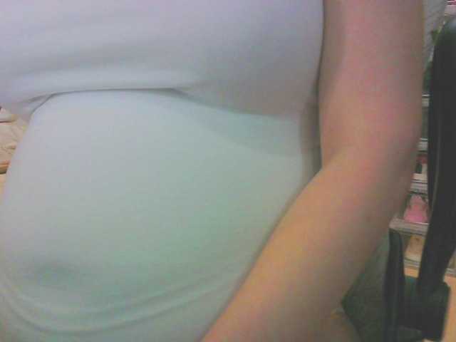 KeepmepregO live cam on BongaCams