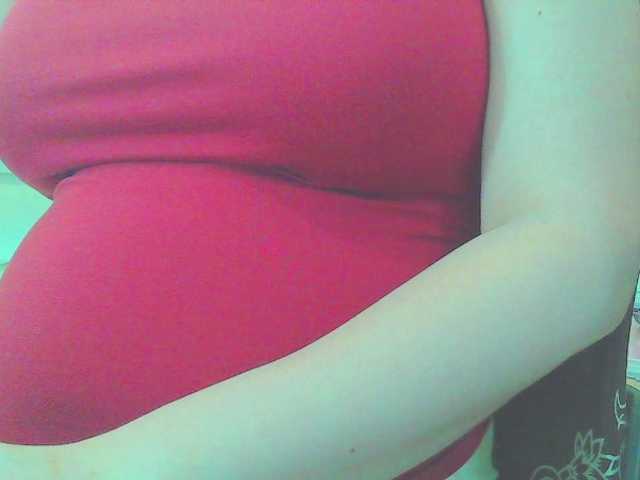 KeepmepregO live cam on BongaCams