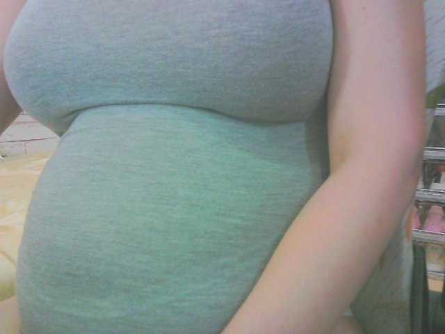 KeepmepregO live cam on BongaCams