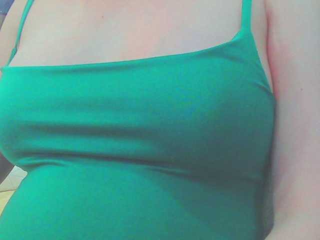 KeepmepregO live cam on BongaCams