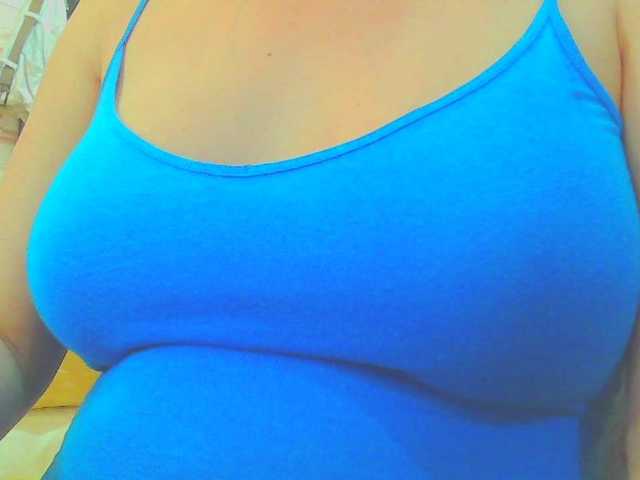 KeepmepregO live cam on BongaCams