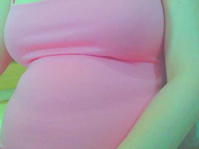 KeepmepregO live cam on BongaCams