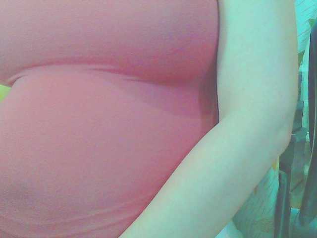 KeepmepregO live cam on BongaCams