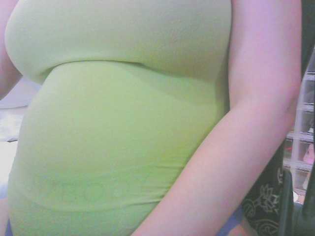 KeepmepregO live cam on BongaCams