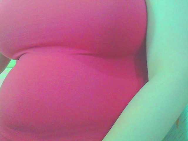KeepmepregO live cam on BongaCams