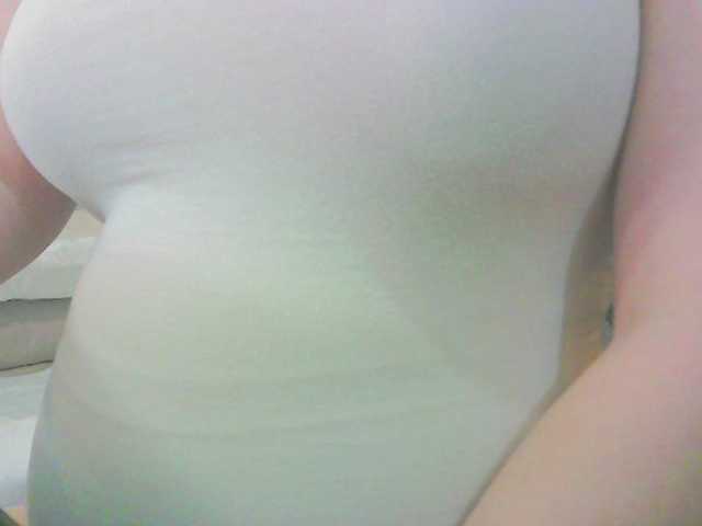 KeepmepregO live cam on BongaCams