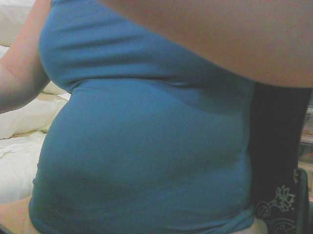 KeepmepregO live cam on BongaCams
