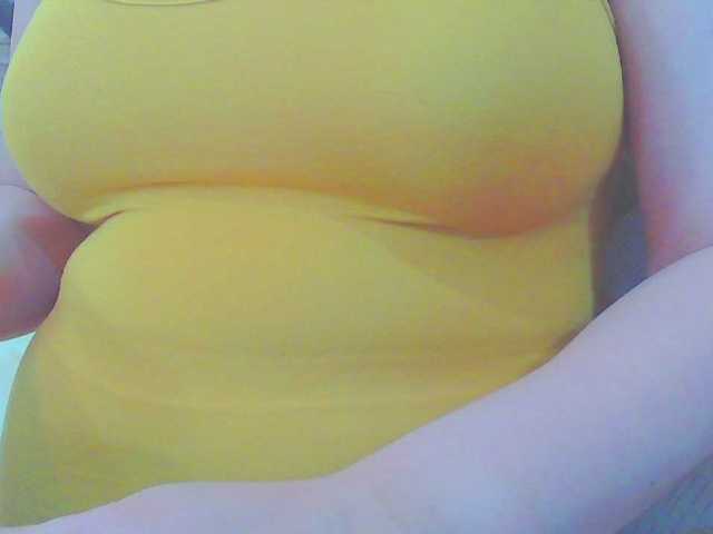 KeepmepregO live cam on BongaCams