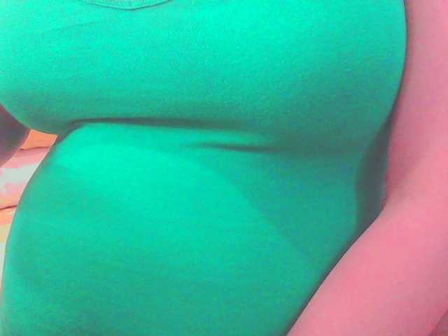 keepmepregO live webcam show