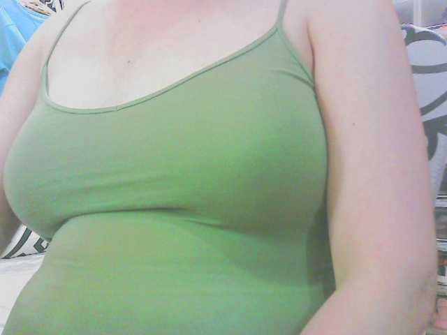 KeepmepregO live cam on BongaCams