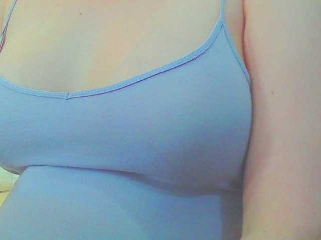 KeepmepregO live cam on BongaCams