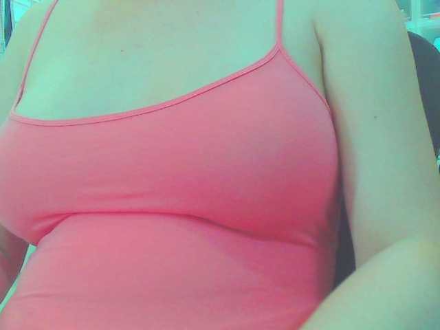 KeepmepregO live cam on BongaCams